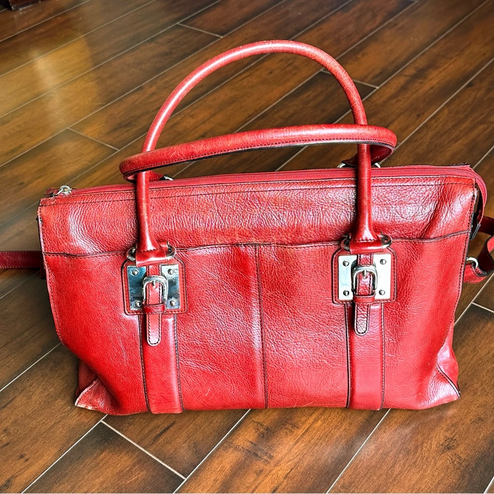 Red Wilson’s leather bag/brief case with laptop sleeve